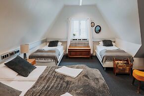 Heradsskolinn Historic Guesthouse