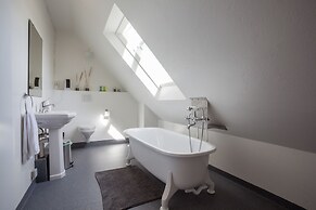 Heradsskolinn Historic Guesthouse