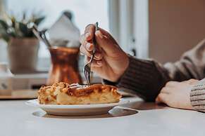 Heradsskolinn Historic Guesthouse