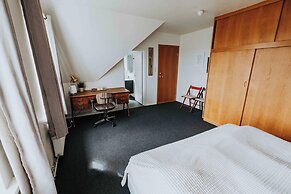 Heradsskolinn Historic Guesthouse