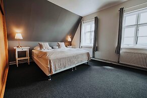 Heradsskolinn Historic Guesthouse