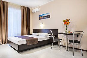 Hotel Status Apartments