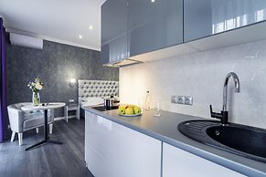 Hotel Status Apartments