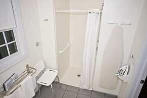 Chalet Motel Mequon