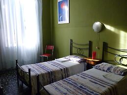 Hotel Giamaica for Girls & Ladies Only