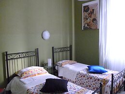 Hotel Giamaica for Girls & Ladies Only