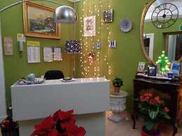 Hotel Giamaica for Girls & Ladies Only