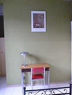 Hotel Giamaica for Girls & Ladies Only