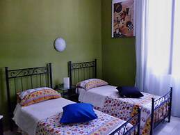 Hotel Giamaica for Girls & Ladies Only