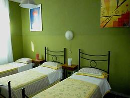 Hotel Giamaica for Girls & Ladies Only