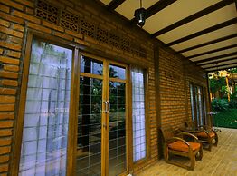 Jambuluwuk Convention Hall & Resort Puncak