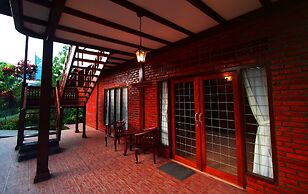 Jambuluwuk Convention Hall & Resort Puncak