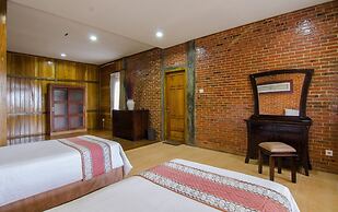 Jambuluwuk  Convention Hall & Resort Batu