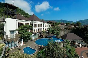 Jambuluwuk  Convention Hall & Resort Batu
