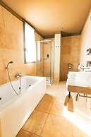 One Hotel & Restaurant