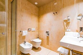 One Hotel & Restaurant