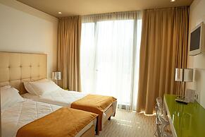 One Hotel & Restaurant
