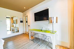 One Hotel & Restaurant