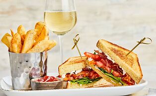 Courtyard Lehi at Thanksgiving Point