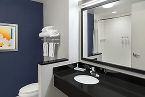 Fairfield Inn & Suites Calhoun