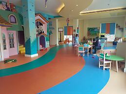 The Palms - Town & Country Club