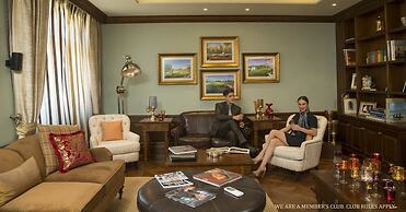 The Palms - Town & Country Club