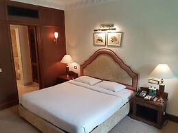 The Palms - Town & Country Club