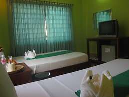 Ta Som Guesthouse & Tour Services