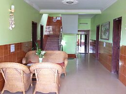 Ta Som Guesthouse & Tour Services