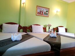 Ta Som Guesthouse & Tour Services