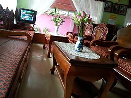 Ta Som Guesthouse & Tour Services