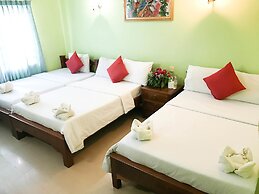 Ta Som Guesthouse & Tour Services