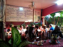 Ta Som Guesthouse & Tour Services