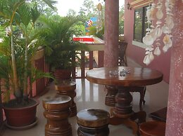 Ta Som Guesthouse & Tour Services