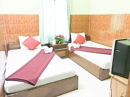 Ta Som Guesthouse & Tour Services