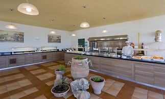 Dessole Dolphin Bay Resort – All Inclusive