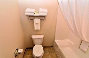 Cobblestone Inn & Suites - Newton