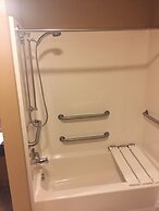 Cobblestone Inn & Suites - Newton