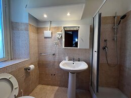 Freedom Traveller Hostel