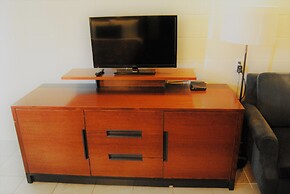 Derrick Motel