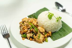 Muangthong Boutique Hotel