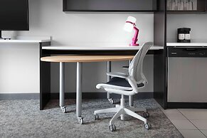 Home2 Suites by Hilton Greensboro Airport, NC