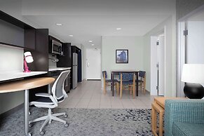 Home2 Suites by Hilton Greensboro Airport, NC