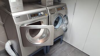 Le Montclair Montmartre by River - Hostel