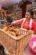 Le Montclair Montmartre by River - Hostel