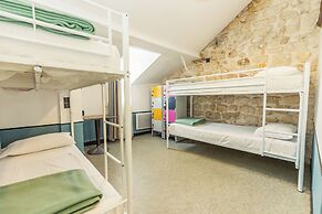 Young & Happy Latin Quarter by Hiphophostels