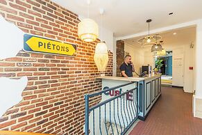 Young & Happy Latin Quarter by Hiphophostels