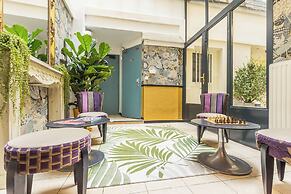 Young & Happy Latin Quarter by Hiphophostels