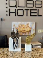 Qube Hotel