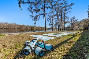 Suwannee Gables Motel and Marina
